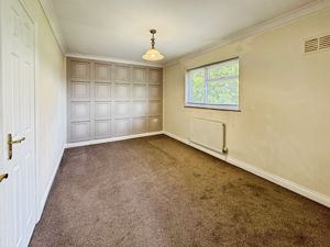 BELLFIELD AVENUE- click for photo gallery